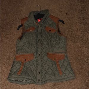 Fashiononics Dark green vest